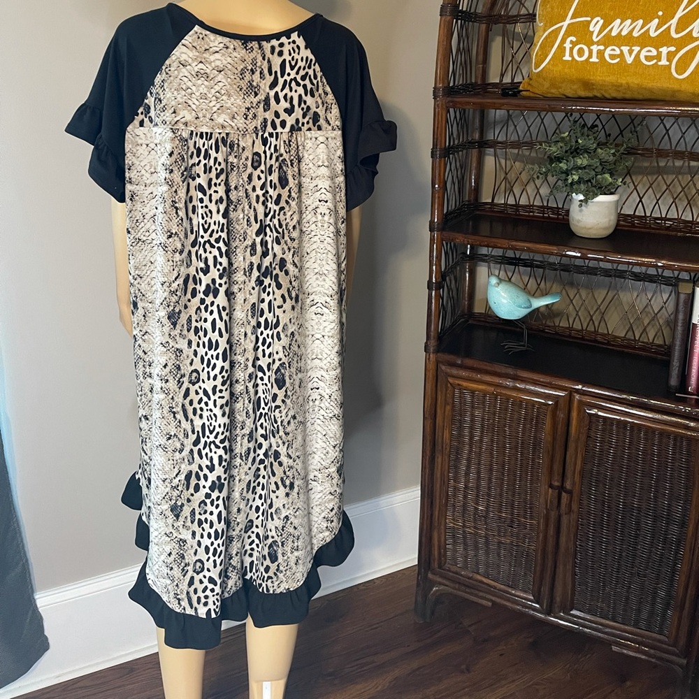 LADIES BOUTIQUE ENTRO DRESS SIZE 1 X